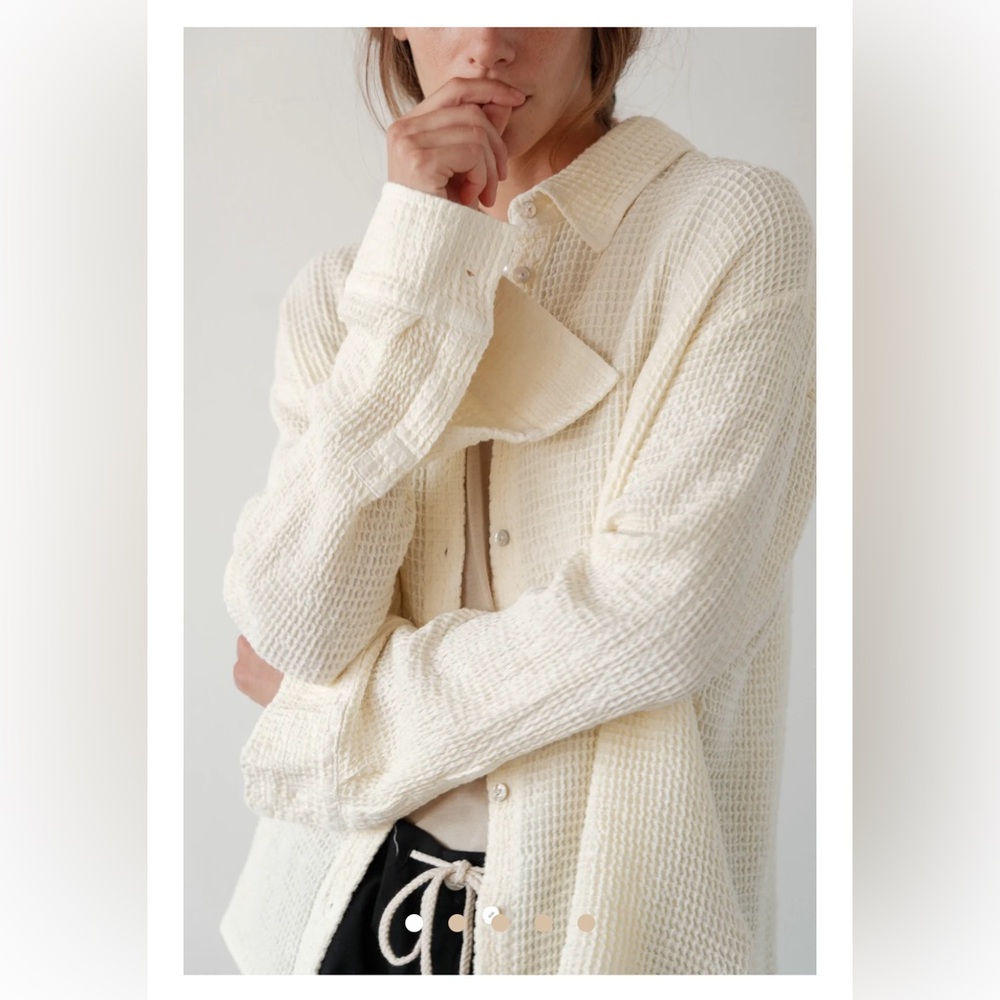 The Waffle Button Down in crème size xxs